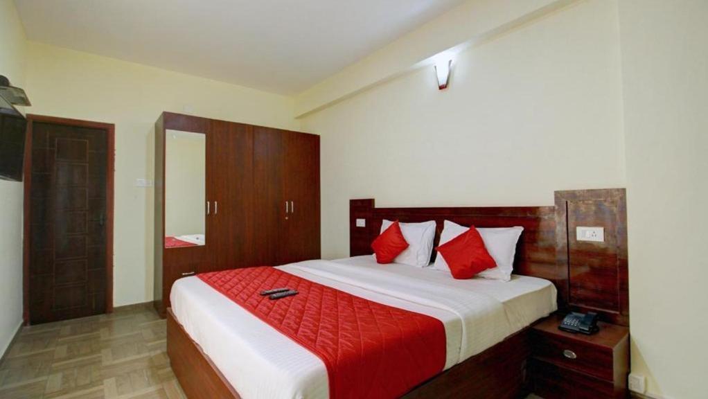 Pinehill Suits Ooty Esterno foto