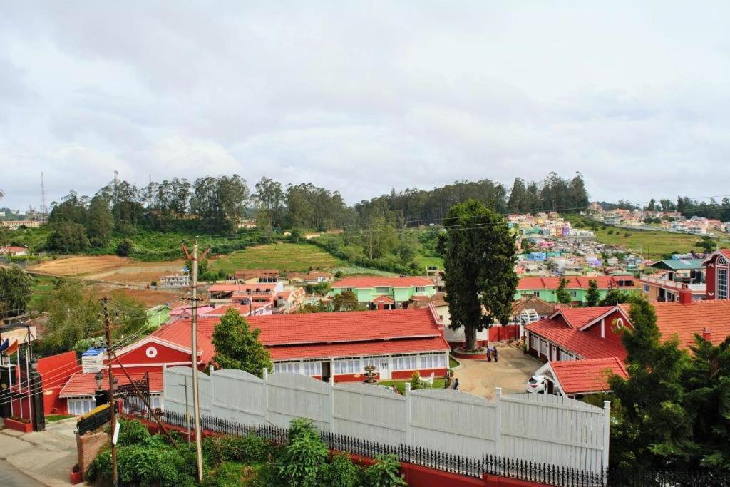 Pinehill Suits Ooty Esterno foto